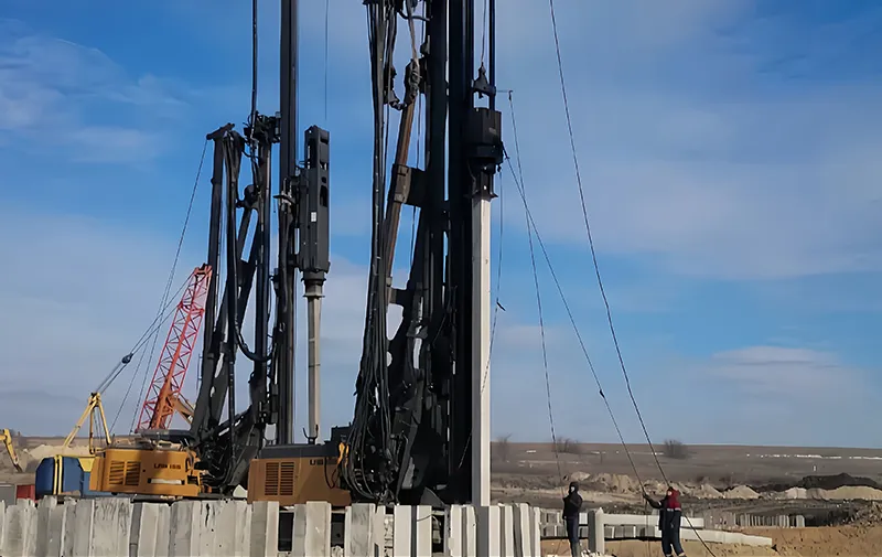 marteau diesle dd35 pour pieux carrés en russie